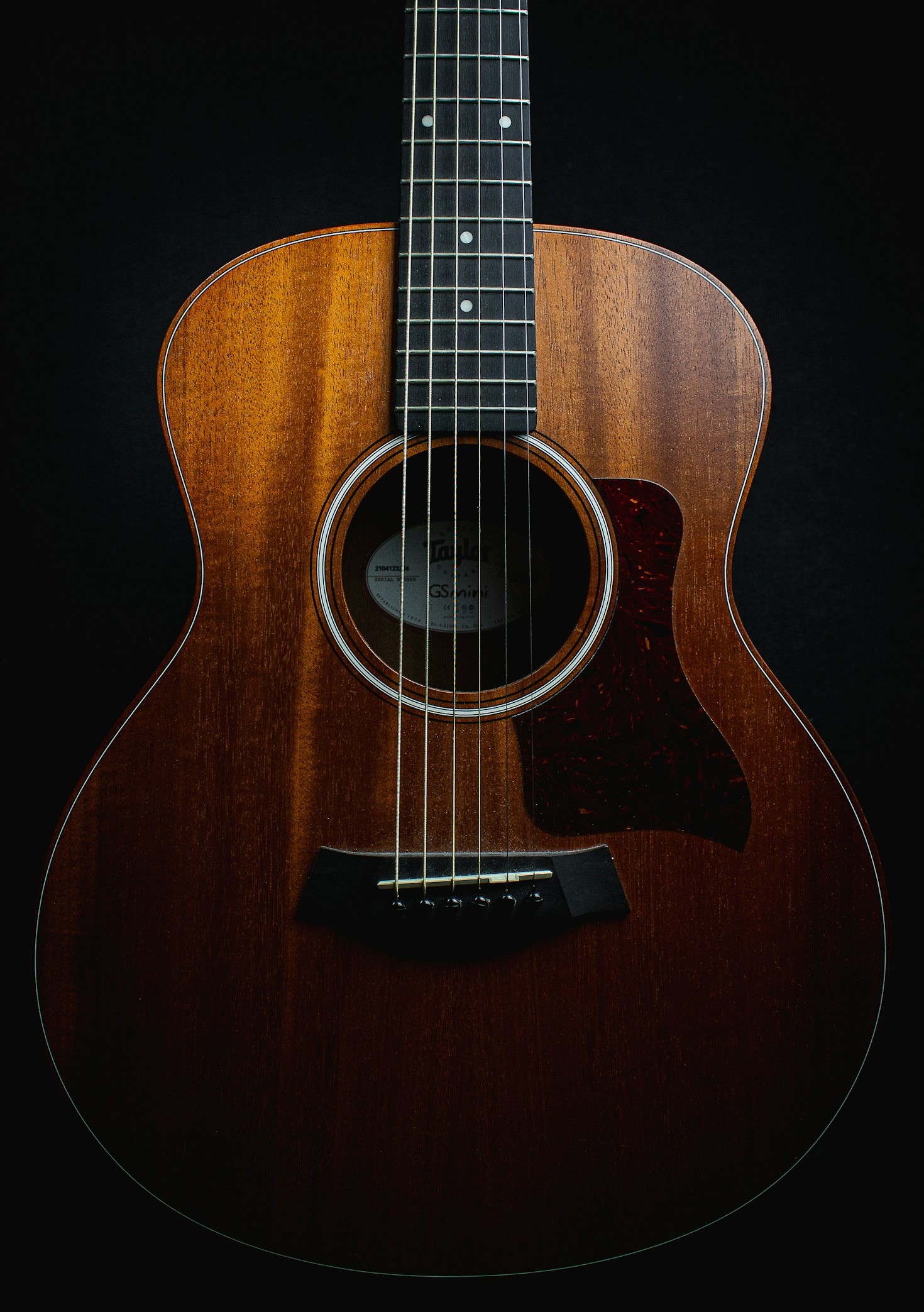 Come scegliere la prima chitarra acustica